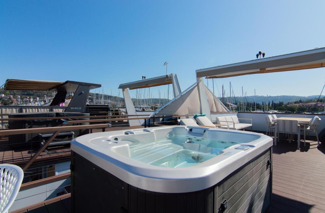 Apartamento Eldamar Floating House Portoroz Exterior foto
